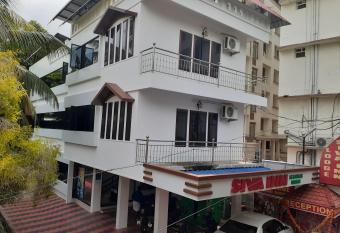 Shiva Inn has Balcony rooms