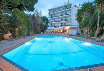 Thomas Beach Hotel has Balcony rooms