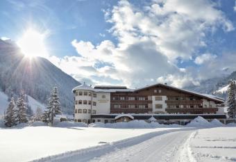 Sporthotel Neustift has Balcony rooms