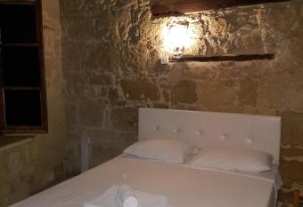 Aksaray Hotel has Smoking/Balcony rooms