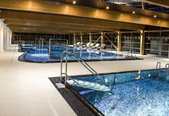 Doris Spa has Balcony rooms