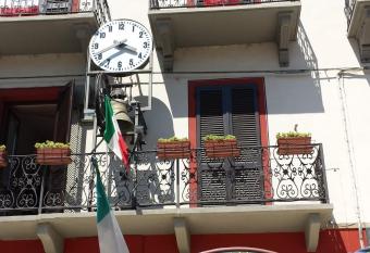 Hotel Ciocca allows 18 year olds to book a room