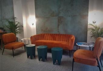 MD Modern Hotel - Jardines allows 18 year olds to book a room