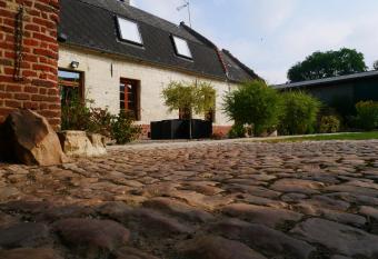 La Boussieroise has Balcony rooms