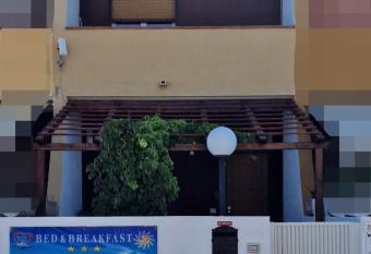 B&B Rometta Beach has Balcony rooms