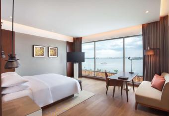 Grand Hyatt Kochi Bolgatty has Balcony rooms