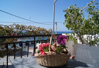 Gio-Ma has Balcony rooms