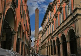 B&B Mercedes allows 18 year olds to book a room