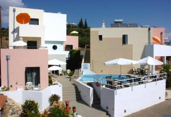 Blue Sky Hotel Apartments has Balcony rooms