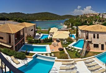 Ornella Beach Resort & Villas has Balcony rooms