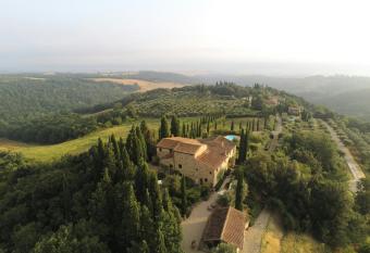 Tenuta Sant Ilario allows 18 year olds to book a room