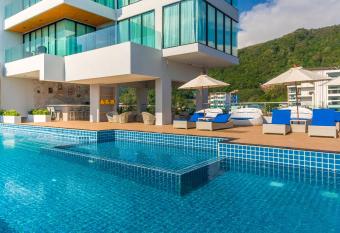 Grand Kata VIP - Kata Beach allows 18 year olds to book a room