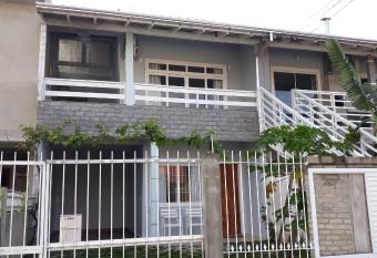 Bela e Aconchegante has Balcony rooms