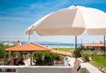 Seaview Aparthotel has Balcony rooms