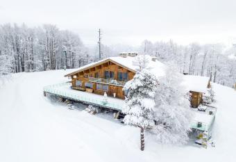 Chalet Morel 1586 Hotel & Spa has Balcony rooms