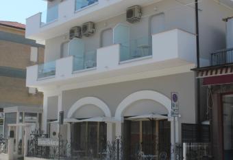 Hotel Solaris has Balcony rooms