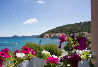 Hotel Marinella has Balcony rooms