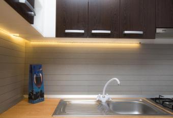 RiverView apartment has rooms with a private hot tub