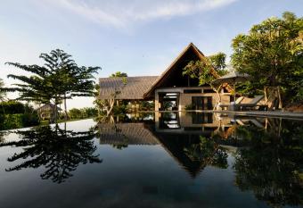 Jeda Villa Modern Stylish Luxury Villa has Balcony rooms