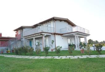 Imperial casa vacanze has Balcony rooms