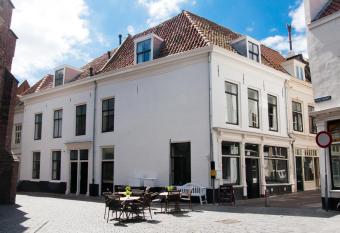 City Hostel Vlissingen allows 18 year olds to book a room