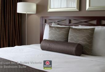 4 Bedroom House near Lagoon allows 18 year olds to book a room