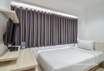 Klinpod Hotel allows 18 year olds to book a room