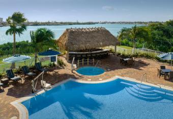 Hampton Inn Marathon - Florida Keys has Balcony rooms