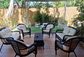 Villa Rosa has Balcony rooms