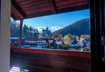 Casa Din Bran - Inn Cuisine has Balcony rooms