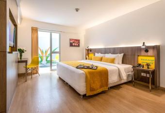 Libre Hotel, BW Signature Collection by Best Western has Balcony rooms