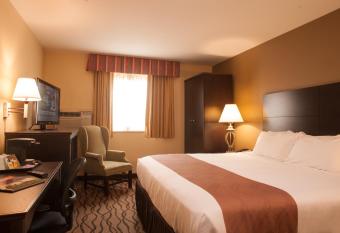 City Centre Inn at Newport News has Smoking rooms