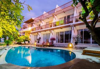 Layalina Hotel has Balcony rooms