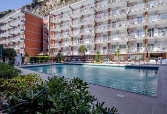 Angelina Residence has Balcony rooms