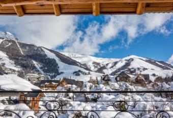Los Nires Lodge Cerro Catedral has Balcony rooms