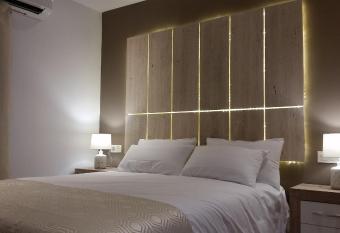 Lucero 12 has Balcony rooms