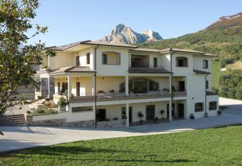 Locanda Del Parco Hotel has Balcony rooms