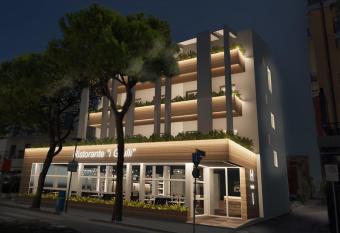 Hotel Ivana has Balcony rooms