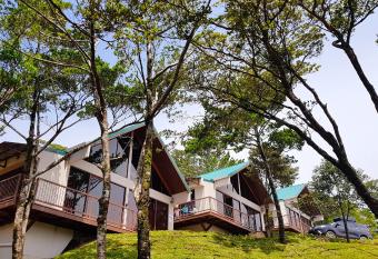 Green Forest Rustic Houses has Balcony rooms