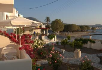 Irene Studios - Beachfront has Balcony rooms