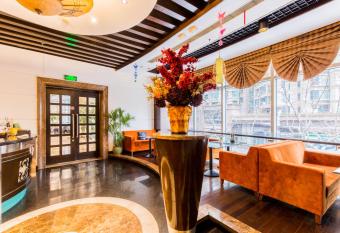 Mayson Shanghai Zhongshan Park Serviced Apartment has Balcony rooms