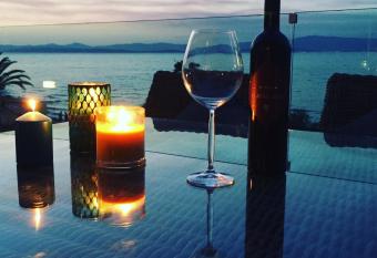 Penthouse Apartments Ana allows 18 year olds to book a room