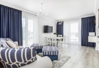 Jantar Apartamenty - Ba  tycka 6 allows 18 year olds to book a room