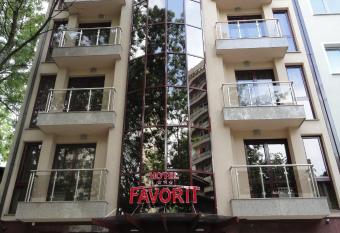 Favorit Hotel has Balcony rooms