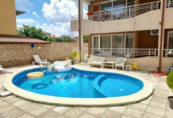 Complex Yavor has Balcony rooms