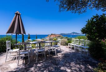 Sun Rose Apartments Sveti Stefan has Balcony rooms