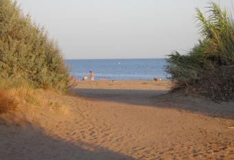 villa proven  al avec piscine a vias de 10 personnes allows 18 year olds to book a room