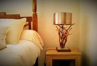 les tr  sors de malle mialle allows 18 year olds to book a room