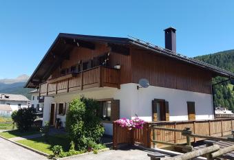 AI PINI 11 has Balcony rooms