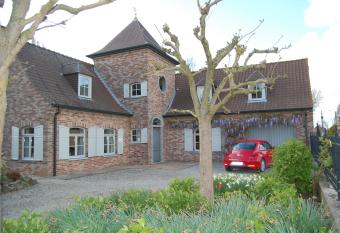 a l ombre du fr  ne has Balcony rooms